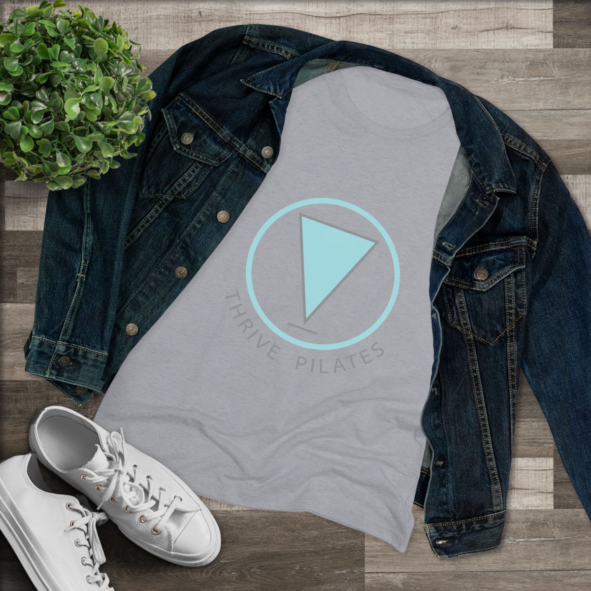 Thrive SS Tee - in grey and heather white