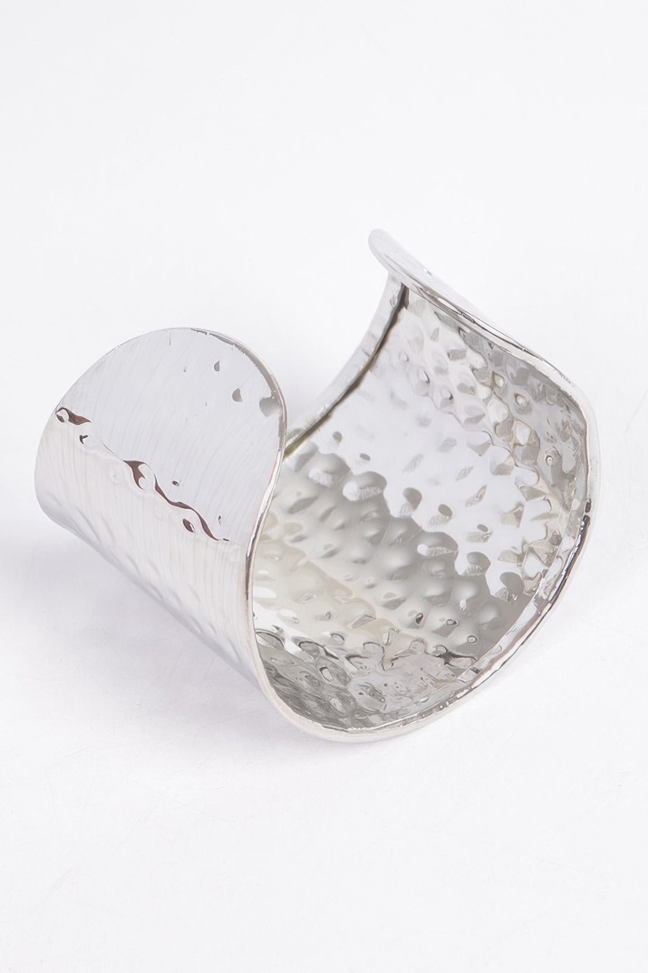 Hammered Cuff in gold and silver