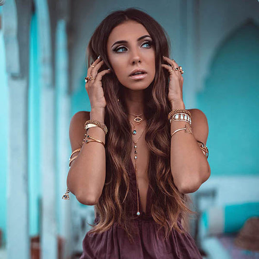 The CANTIK 2 in 1 Necklace in silver and gold