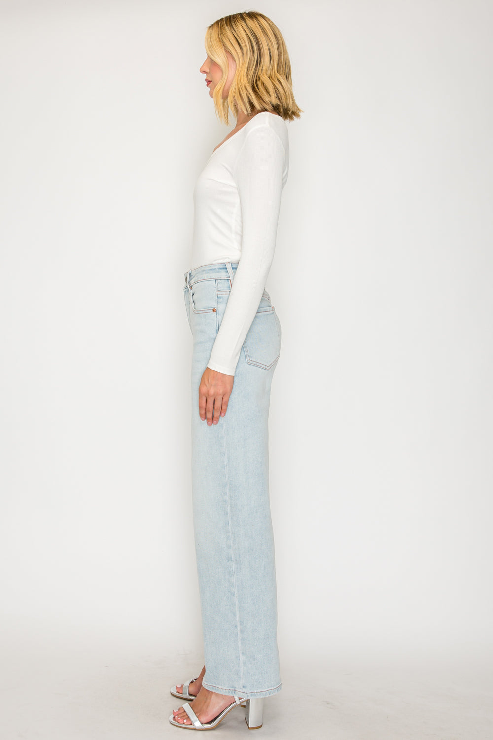 The Turin Jean - High Rise Straight with Tummy Control by Artemis Vintage in light wash