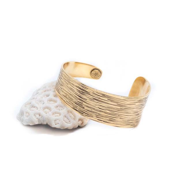 The DEWI Bangle in silver and gold