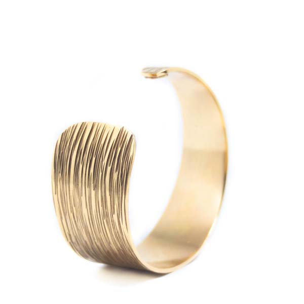 The DEWI Bangle in silver and gold