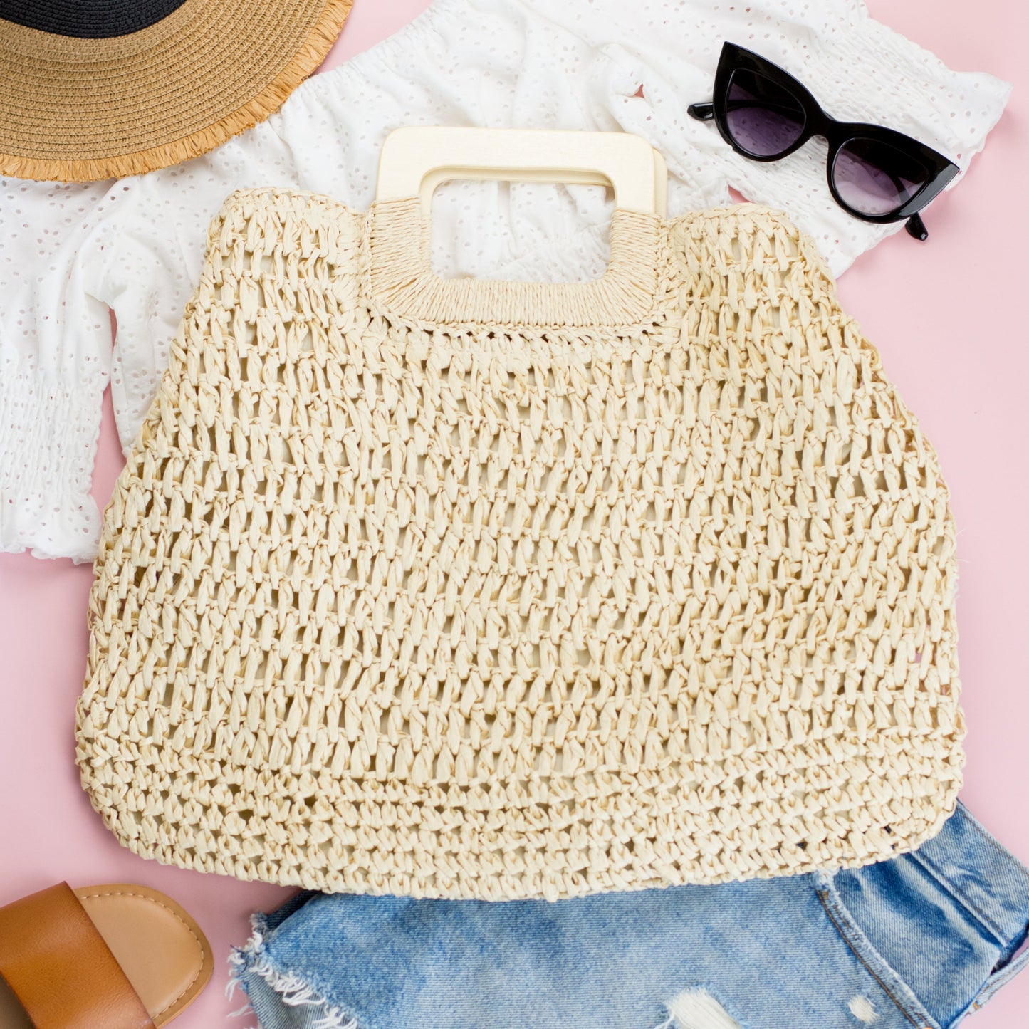 Oversized Straw Tote in straw and khaki