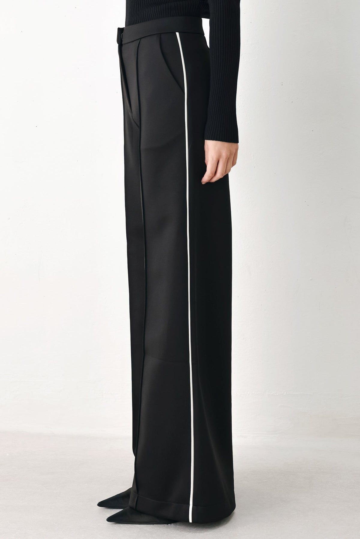 Side Stripe Stretch Pants
