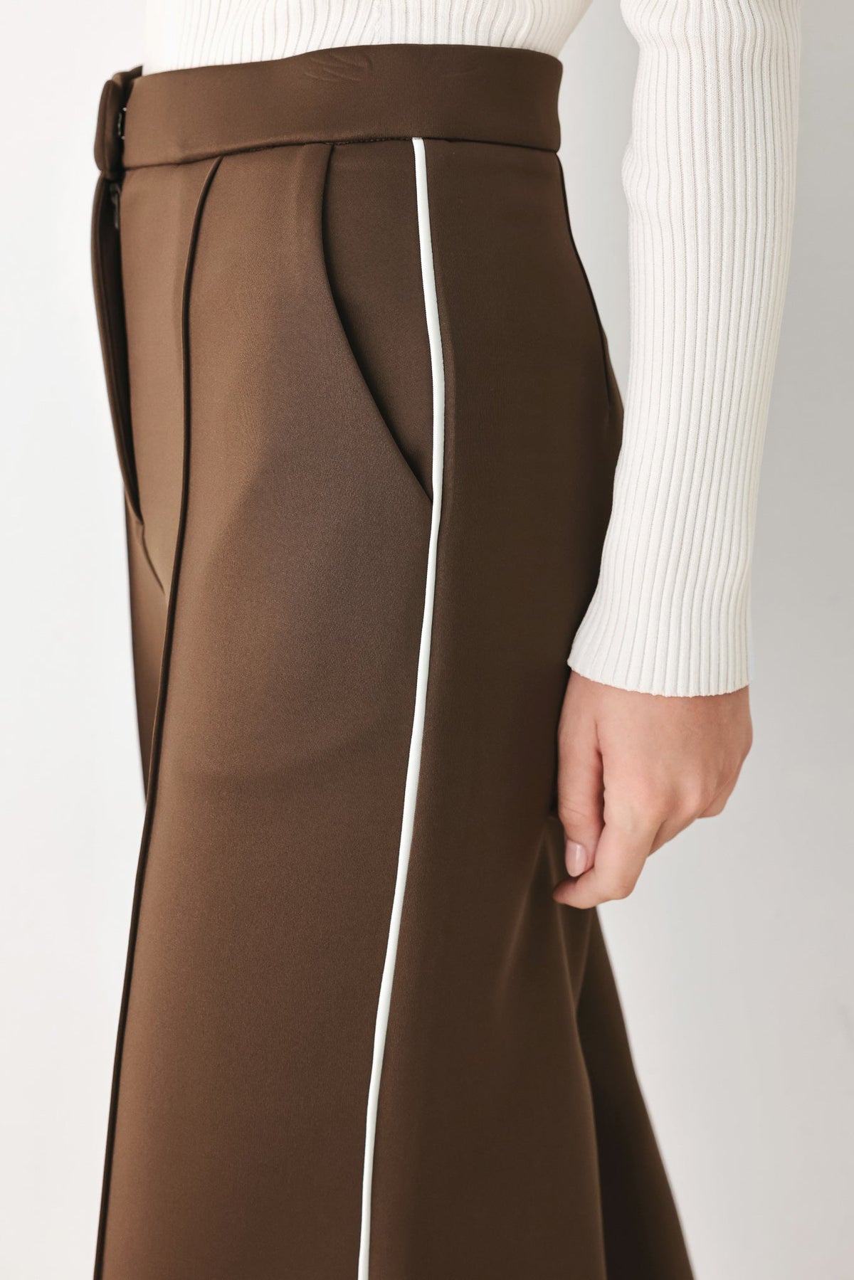 Side Stripe Stretch Pants