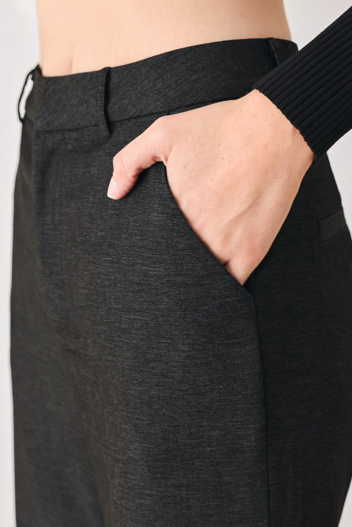 NEW - Noir Button-Hen Flare Pants