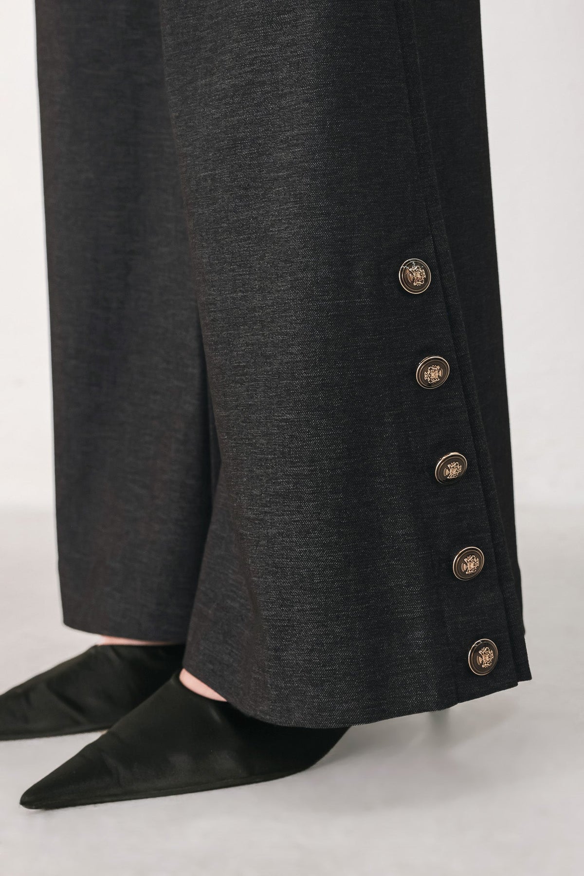NEW - Noir Button-Hen Flare Pants
