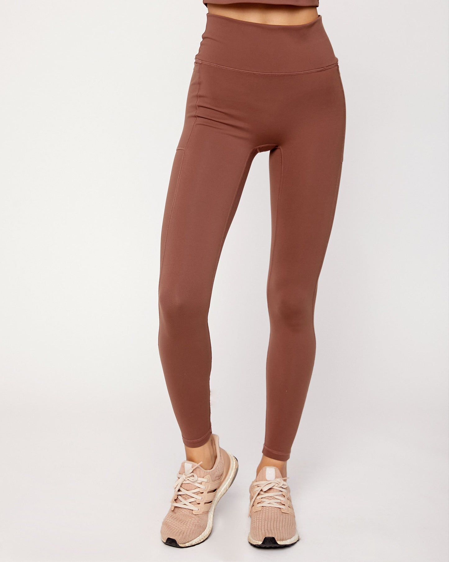 Explore Pocket Legging 26" in multiple colors