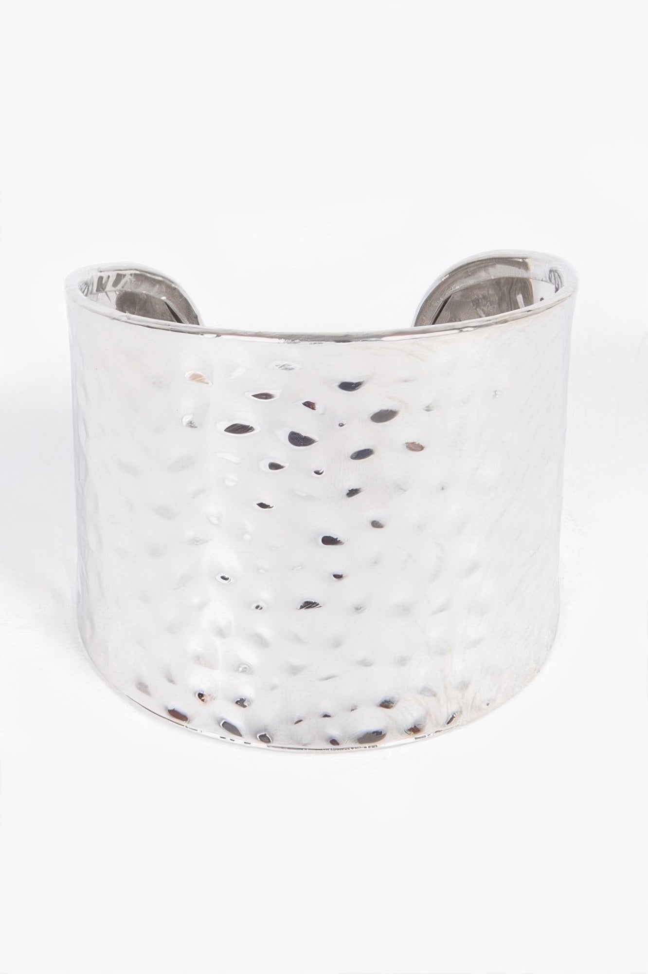 Hammered Cuff in gold and silver