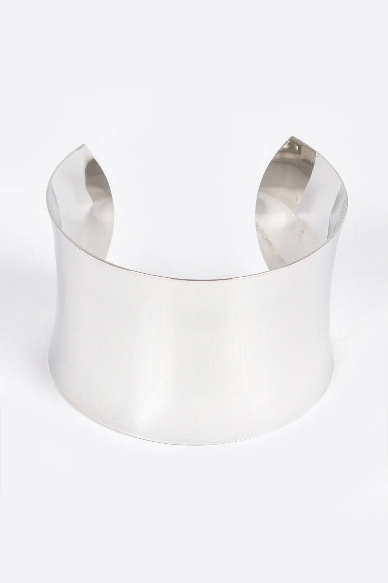 Metal Cuff in gold and silver