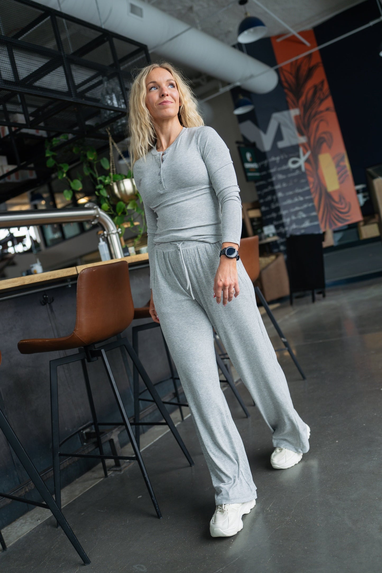 calm FEATHER-SOFT long sleeve tee in multiple colors
