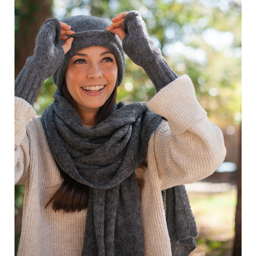 Essential Knit Alpaca Beanie in Charcoal