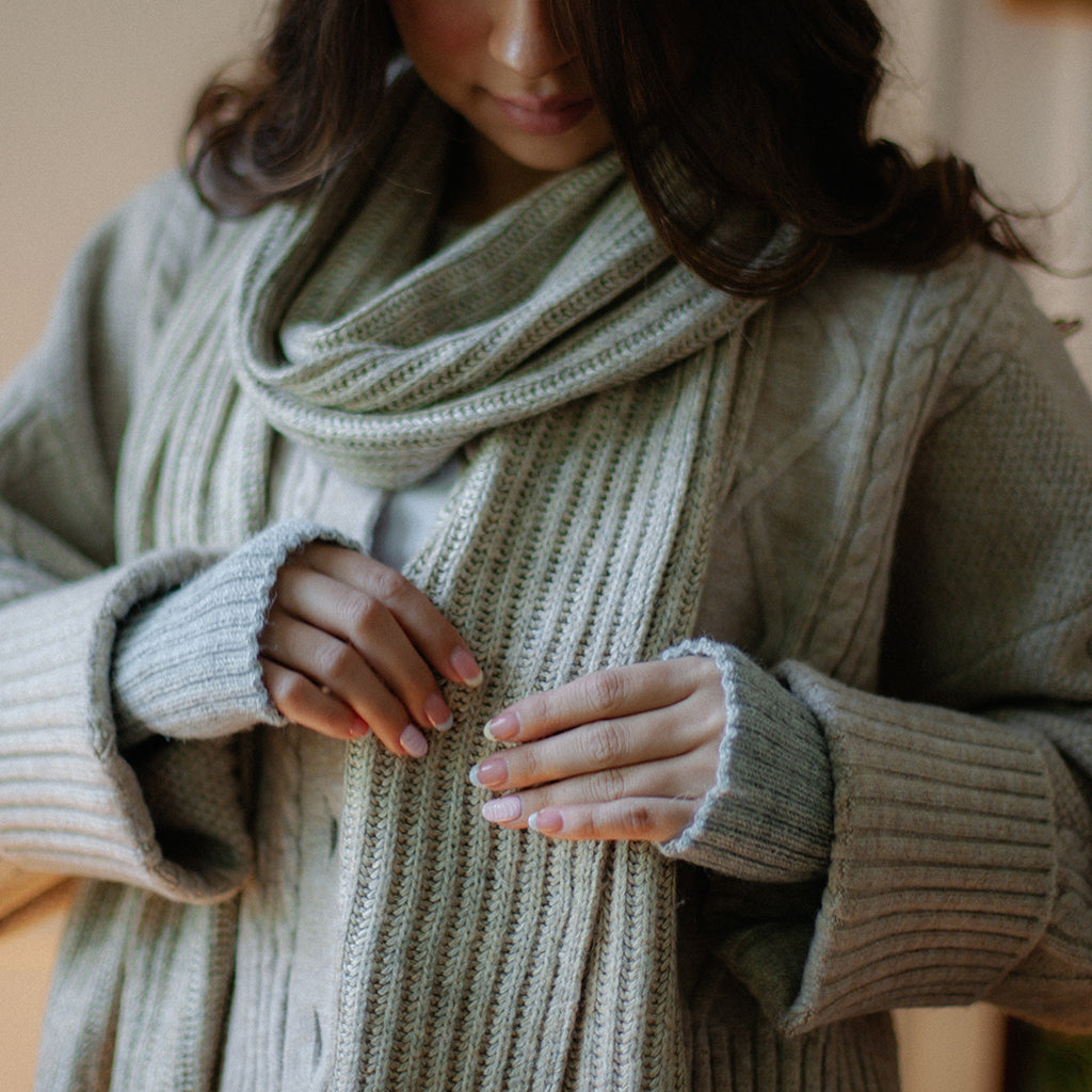 Gray Minimalist Alpaca Gloves-2
