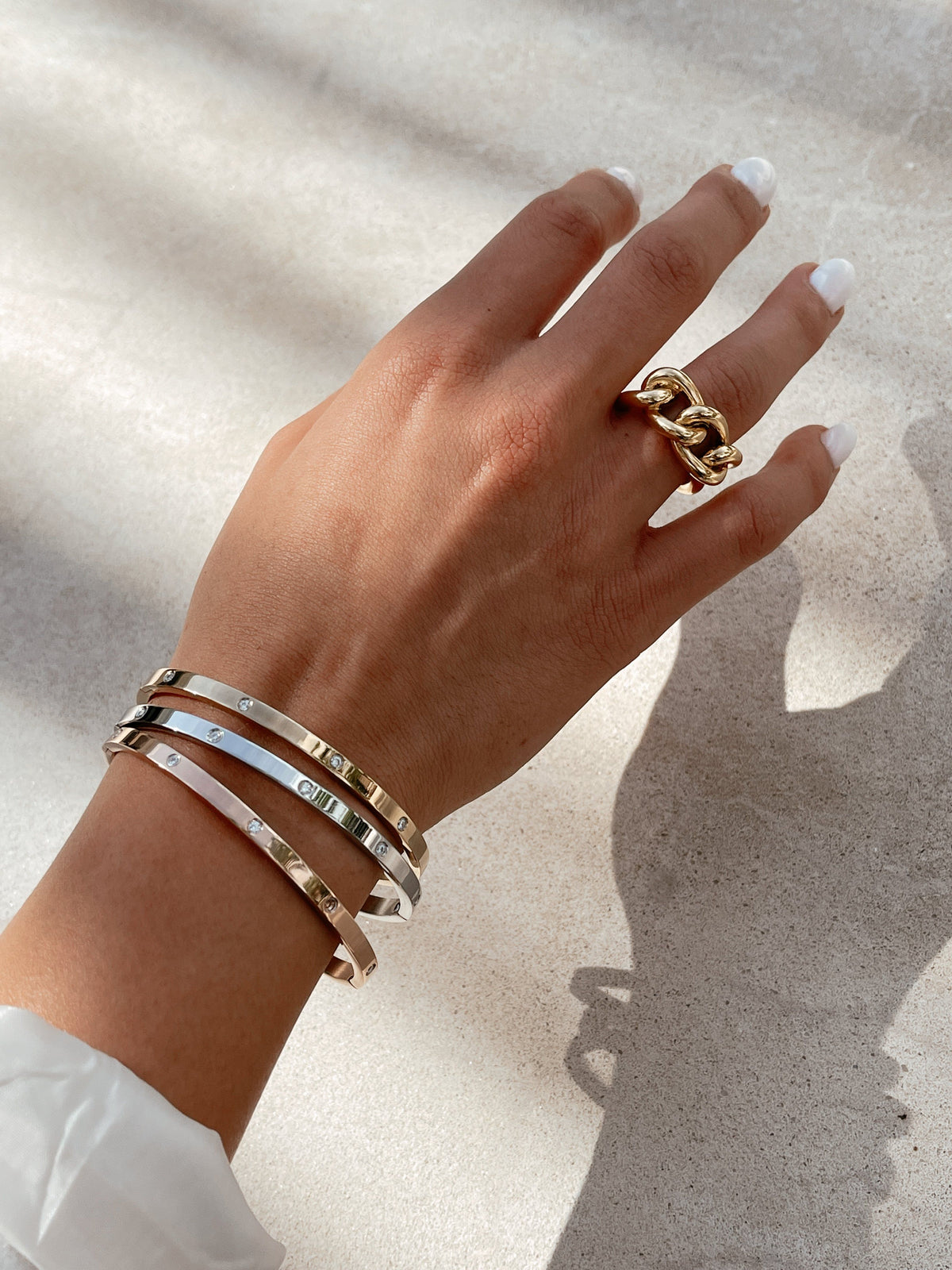 NEW - Mira Chain Ring in gold and silver